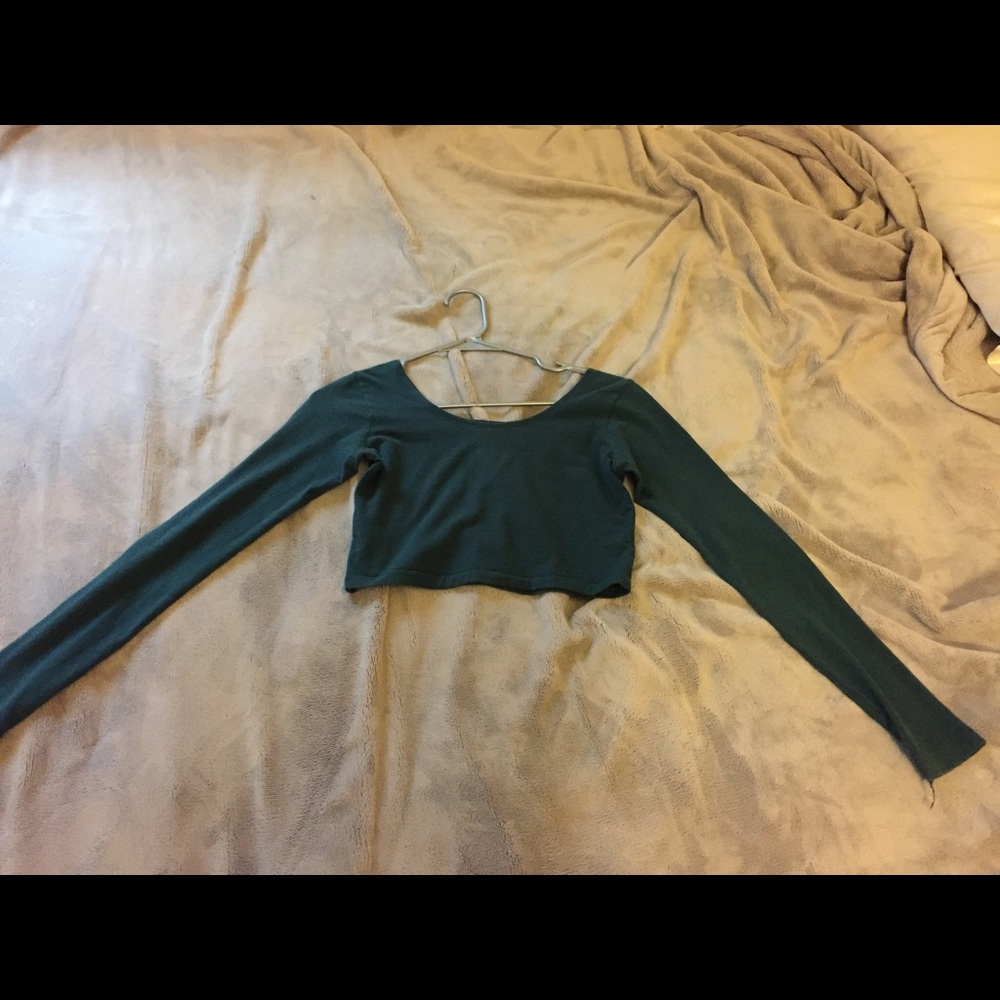 Green crop top